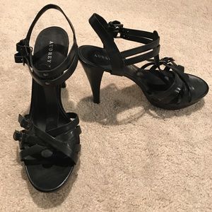 NWOT Audrey Brooke Black 4.75” Heels